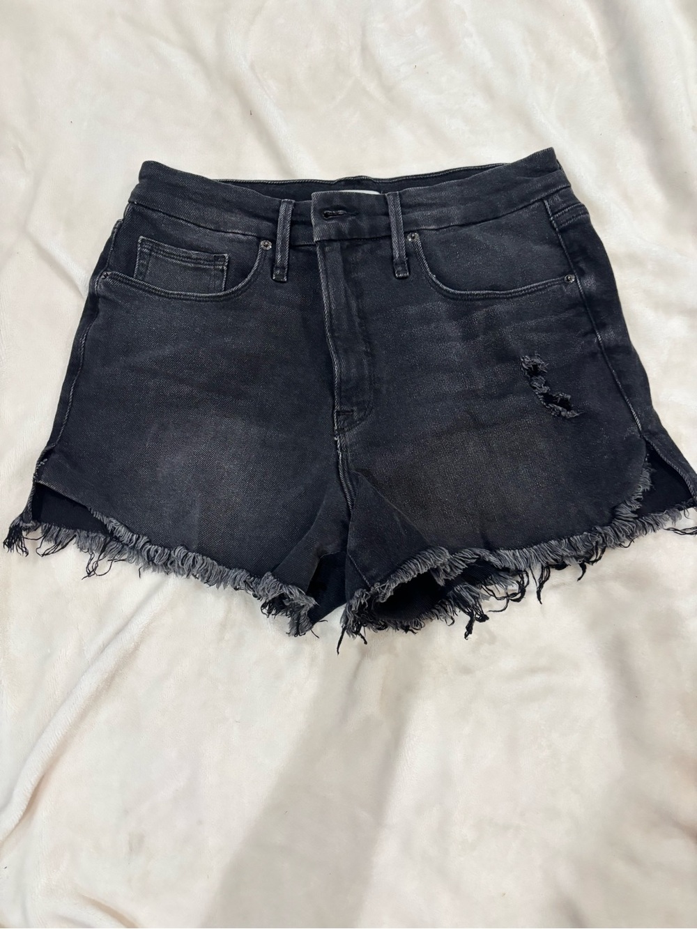 Good American Black Frayed Hem Distressed Denim Shorts-brand new, never worn